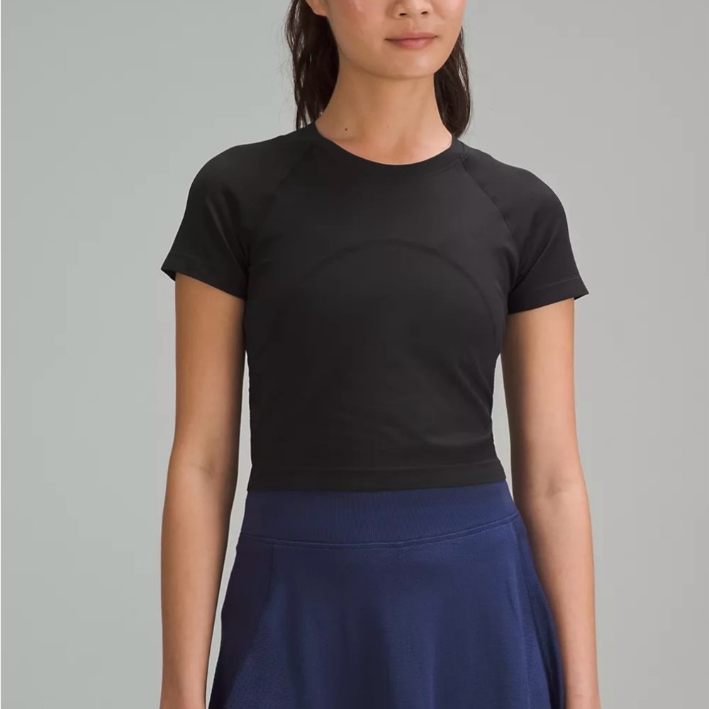 Lululemon Swiftly Tech Cropped Short Sleeve 2.0 Black size 6